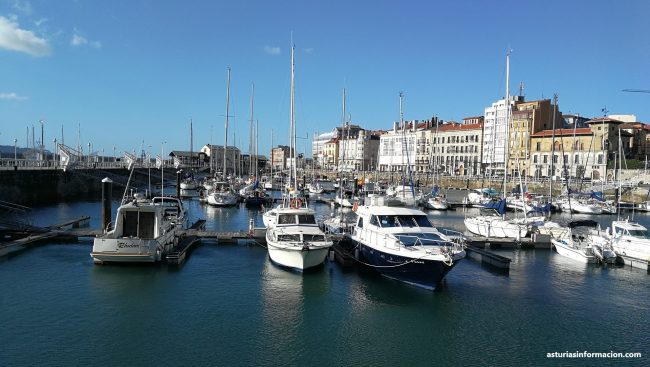 Fotos del Puerto Deportivo de Gijón